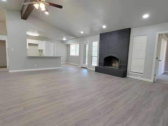5th image of 13711 Briarmeadow St