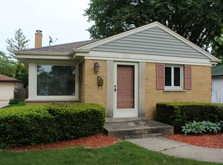 821 Goodwin Dr, Park Ridge, IL 60068