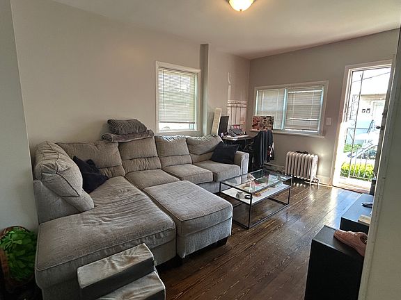 5th image of 26 Tapley Ave #1