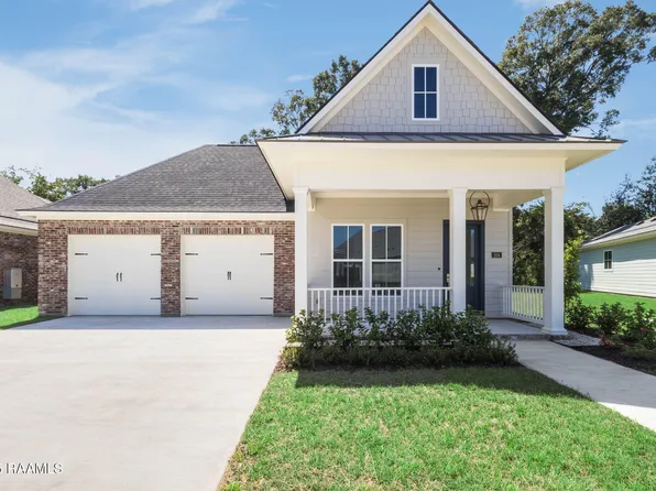 104 Manor House Ln, Lafayette, LA 70507