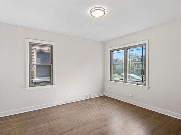 5th image of 4202 N Ottawa Ave