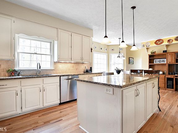4th image of 4166 S Arbor Cir
