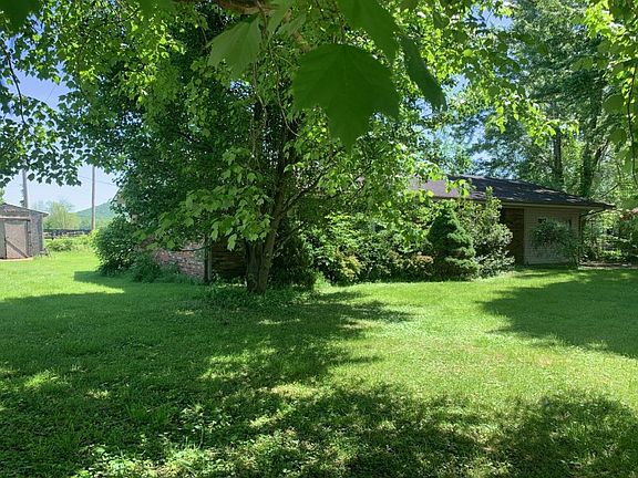 5th image of 40 Wilda Dr