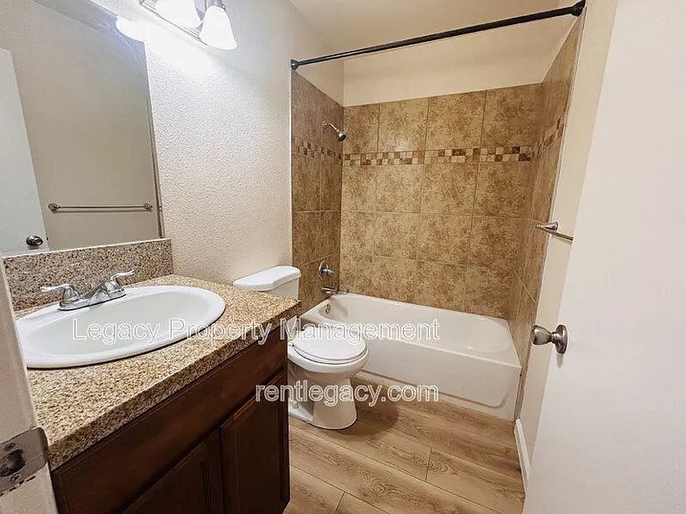 6841 Castleberry Cir — Photo 11
