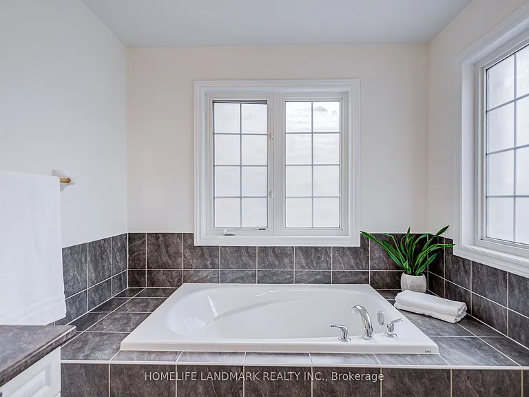 30 Garrardview St — Photo 38