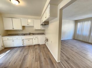 1733 W 144th St #B, Gardena, CA 90247