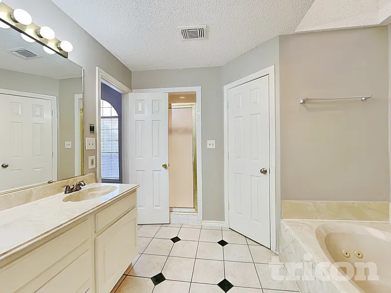 2115 Fawn Ridge Trl — Photo 14