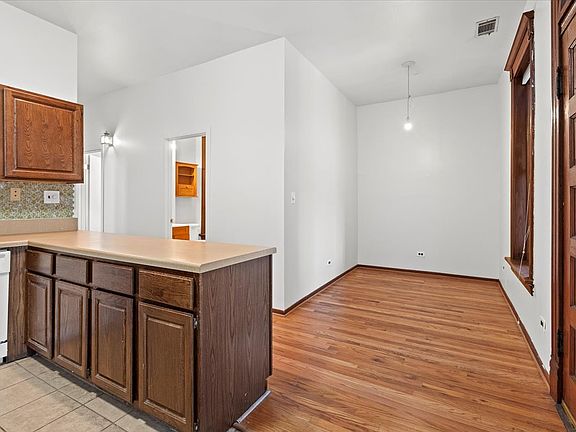 3rd image of 2229 N Clybourn Ave APT 2