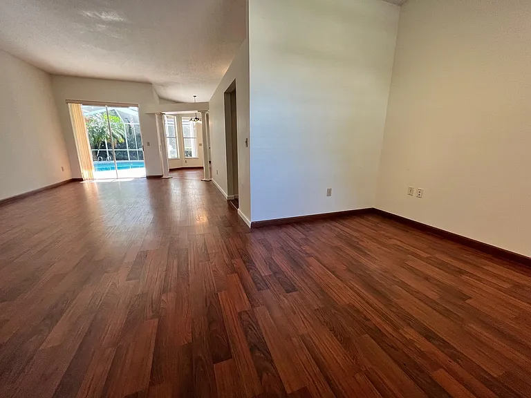 9639 Fox Hearst Rd — Photo 10