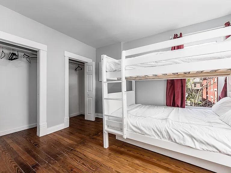 880 Harrison Ave — Photo 17