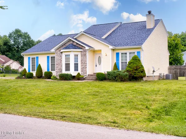 6500 Five Forks Dr, Pewee Valley, KY 40056
