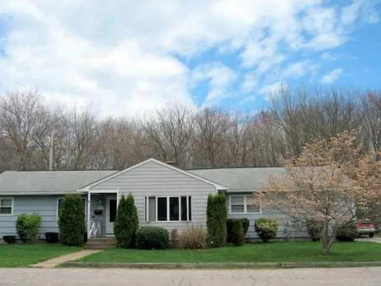 172 S Pier Rd #A — Photo 17