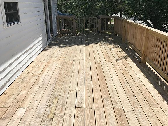3rd image of 2412 Fisher St #1/2