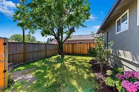 4294 Amherst Way — Photo 4