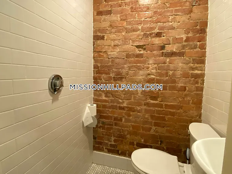 830 Huntington Ave #3 — Photo 30
