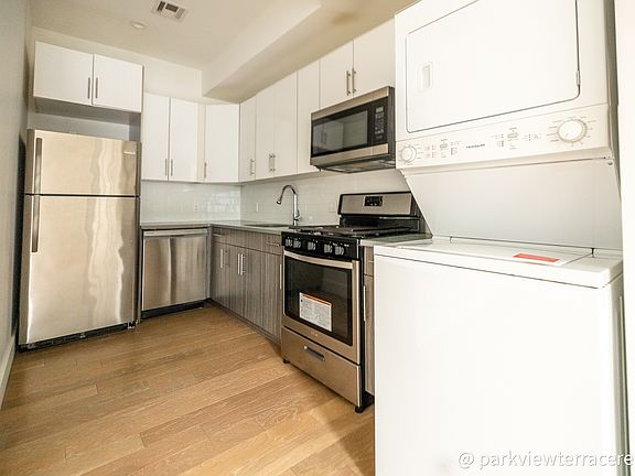 4th image of 1257 Rogers Ave #A1