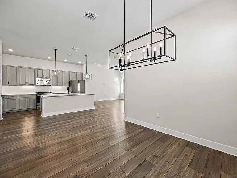 5806 Rangeland Rd — Photo 13