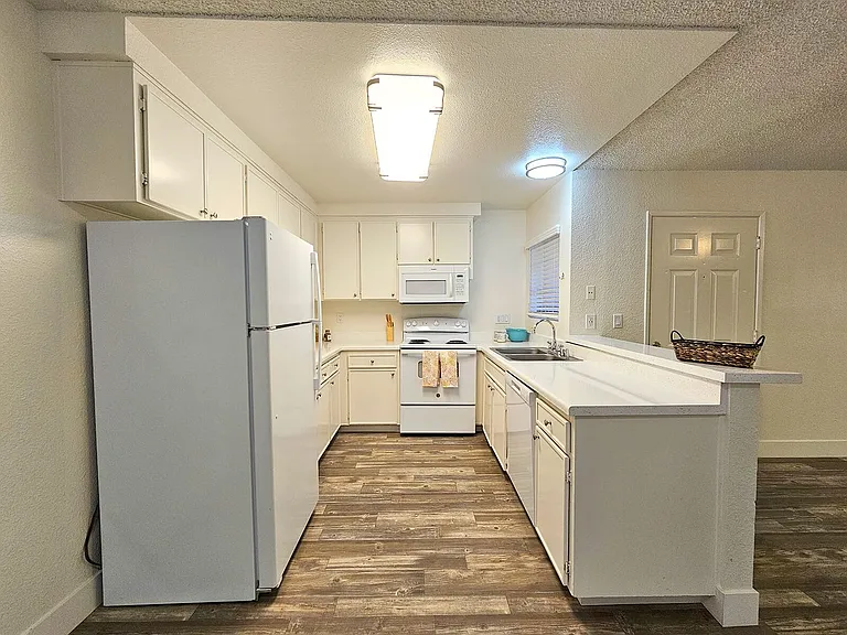 Brandywine Apartments — Photo 14