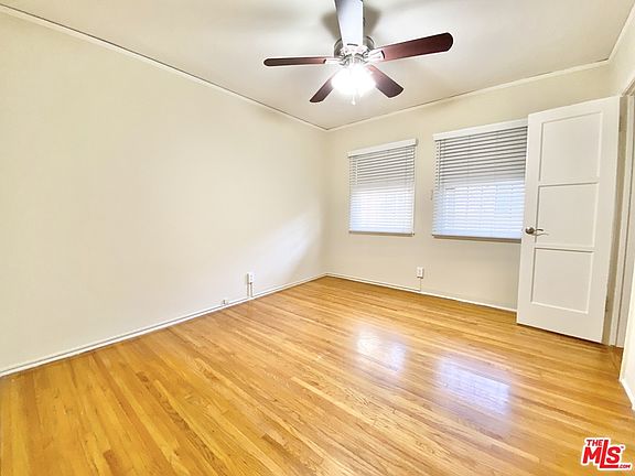 4th image of 416 N Gardner St #1/2