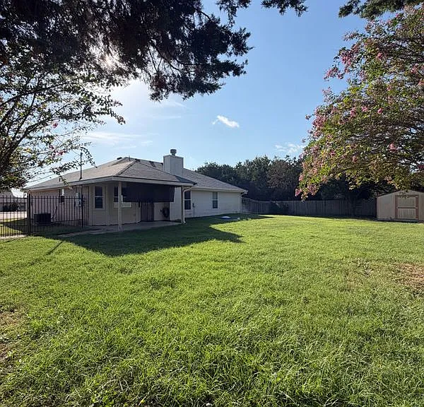 715 Lakeview Dr — Photo 28