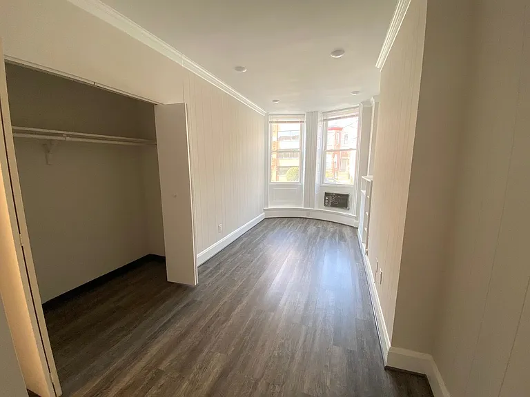 2631 N. Charles St — Photo 14