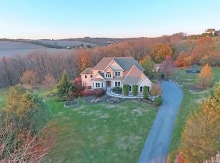 3943 Whitetail Ct, Schnecksville, PA
