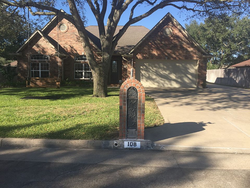 Front view of home