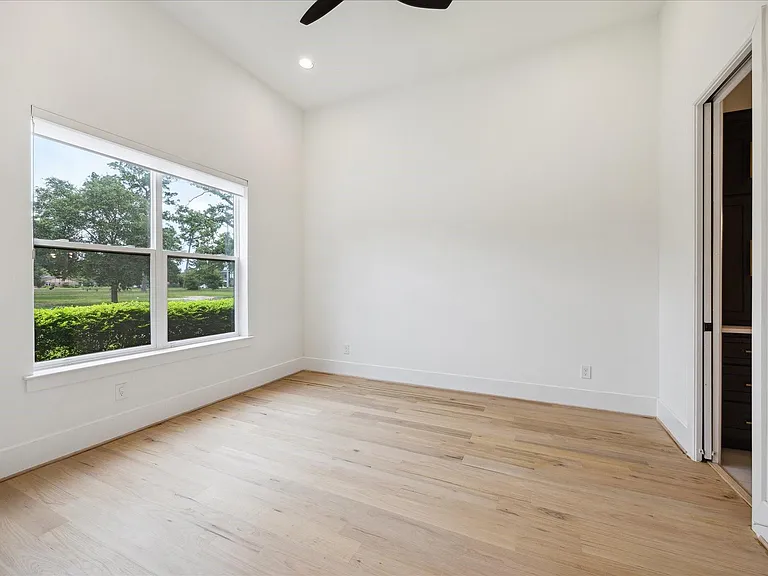 1419 Candlelight Ln — Photo 12