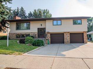 324 Nova Dr, Bismarck, ND 58503