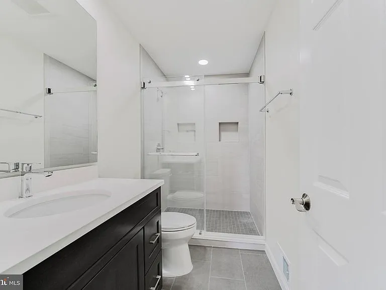 7107 Sontag Way — Photo 31