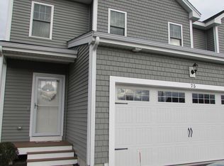 75 Riverside Dr, Lakeville, MA 02347