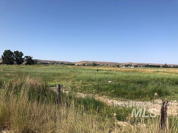 4th image of 2195 Bishop Rd