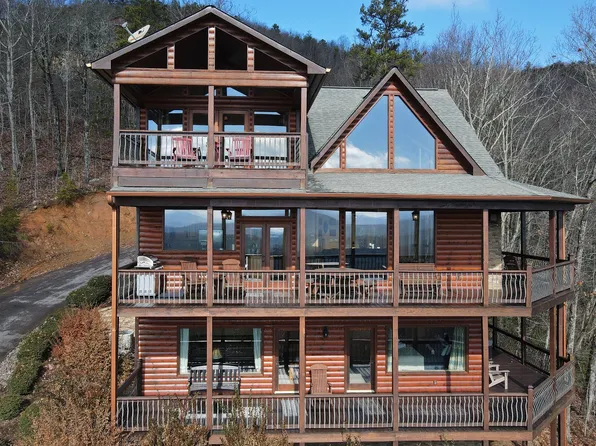 275 Rising Star Ln, Mineral Bluff, GA 30559