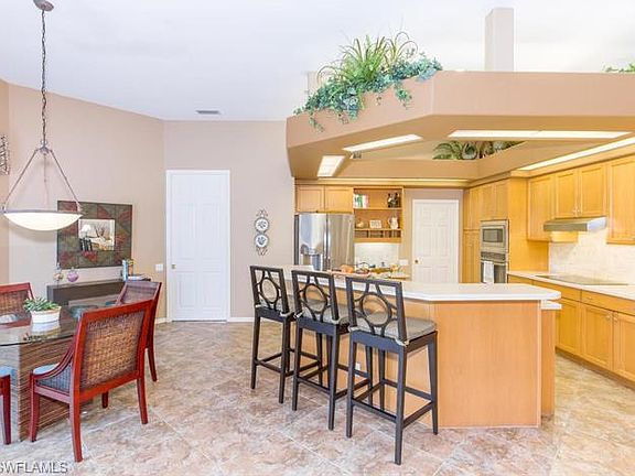5th image of 15381 Blackhawk Dr