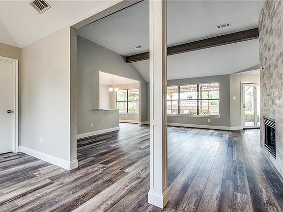 3rd image of 1406 Petunia Dr