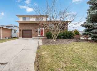 401 Huxley Ave #1, Sarnia, ON N7S4Z1
