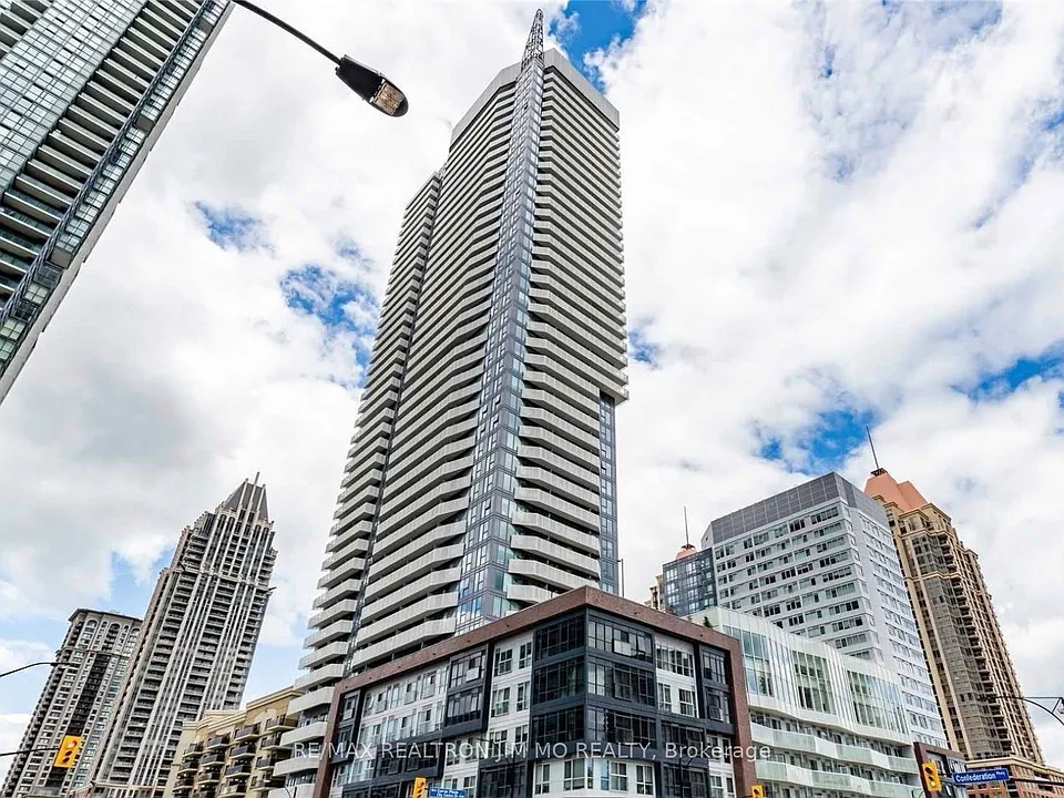 4065 Confederation Pkwy #1204