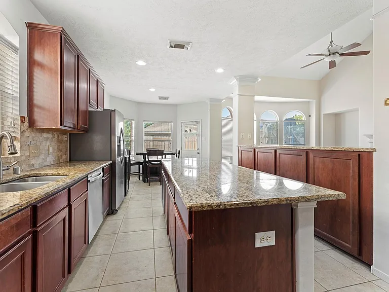26414 Creston Woods Dr — Photo 14