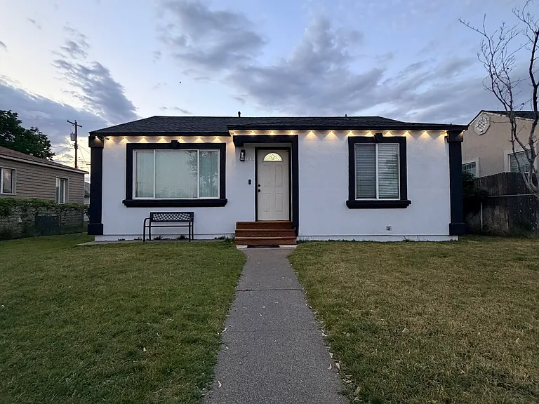 1133 W Nixon St — Photo 1