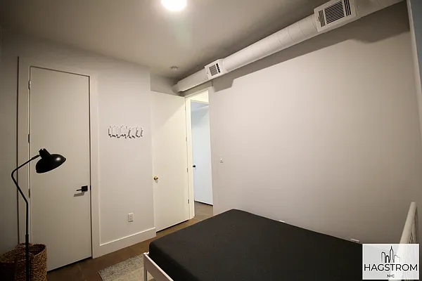 Rented by Hagstrom Management Inc | media 37