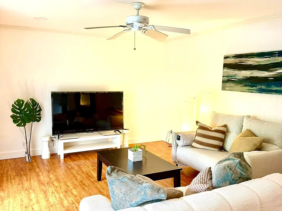 Villa La Jolla Dr