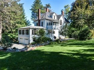 7 Longfellow Rd, Wellesley, MA 02481
