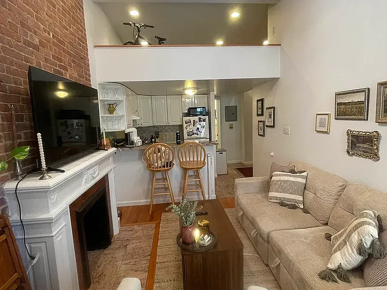 112 W 86th St #9 — Photo 2