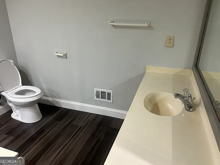 5035 Highland Hills Pkwy — Photo 27