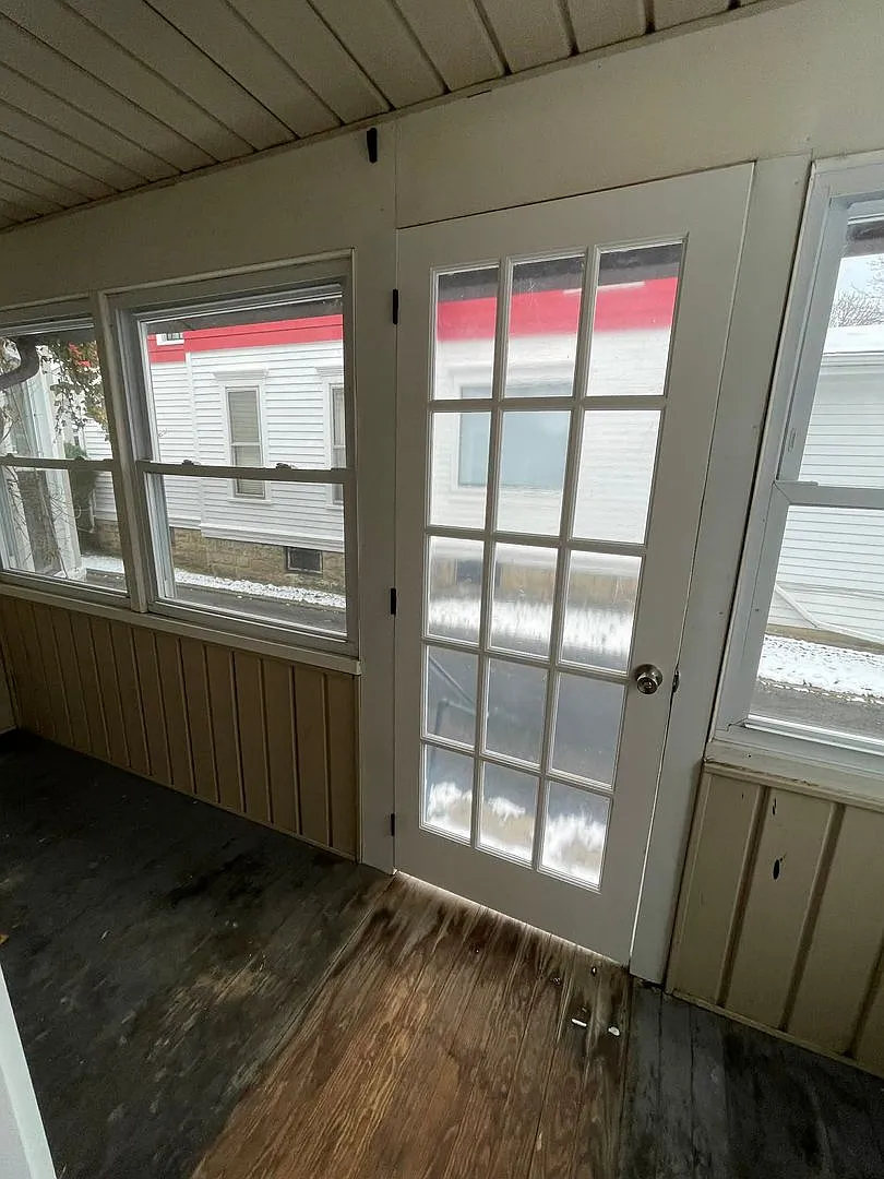 118 S 8th St — Photo 2