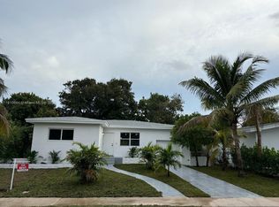 840 NE 147th St, North Miami, FL 33161