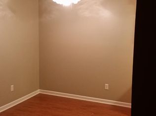 422 Estberg Ave APT 109, Waukesha, WI 53186