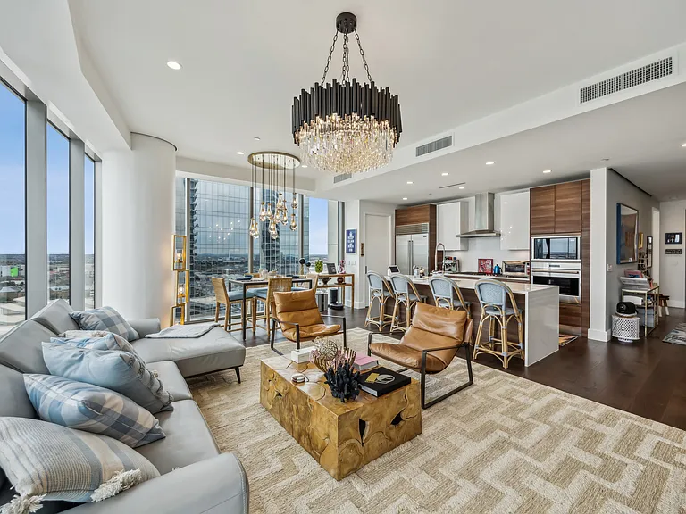 7901 Windrose Ave #603 — Photo 40