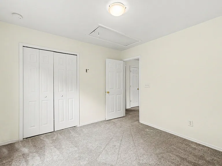 8942 Chalkstone Rd — Photo 12