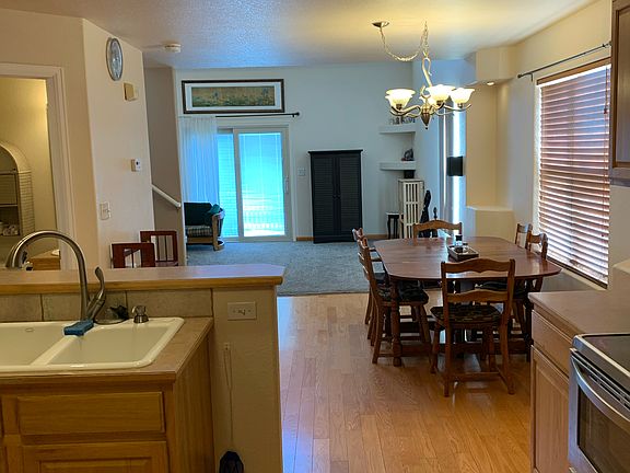 3rd image of 3240 Borrossa St